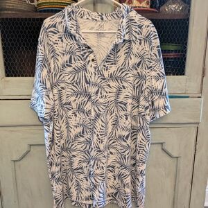 Men's Blue and White Leaf Print Shirt